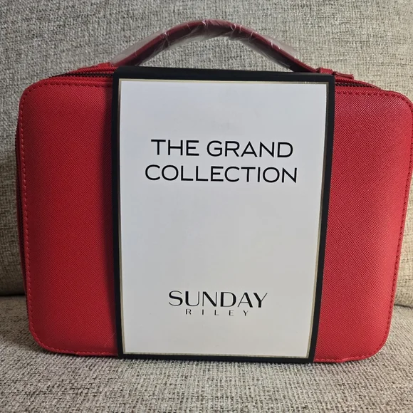 Sunday Riley, The Grand Collection - Picture 2 of 7